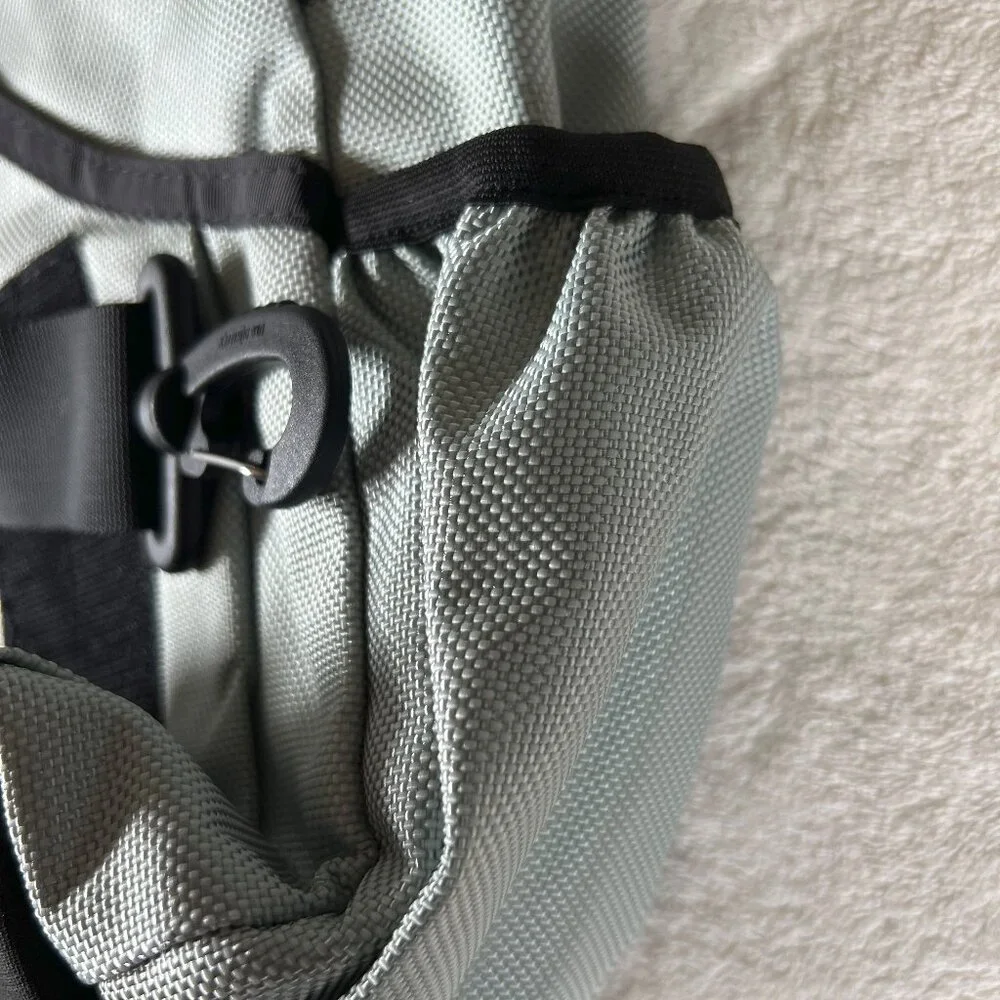 NWT Timbuk2 Commute Laptop Bag medium in silver